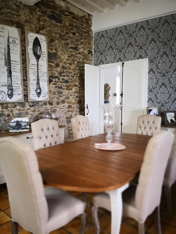 Chateau De Heaas Feas Kültér fotó
